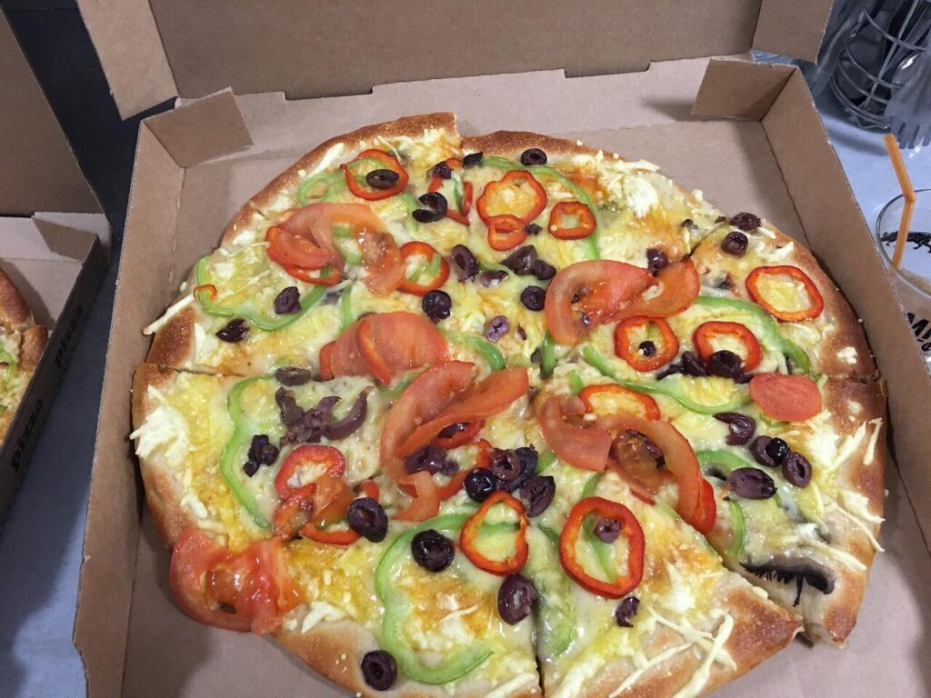 colorful-delicious-pizza
