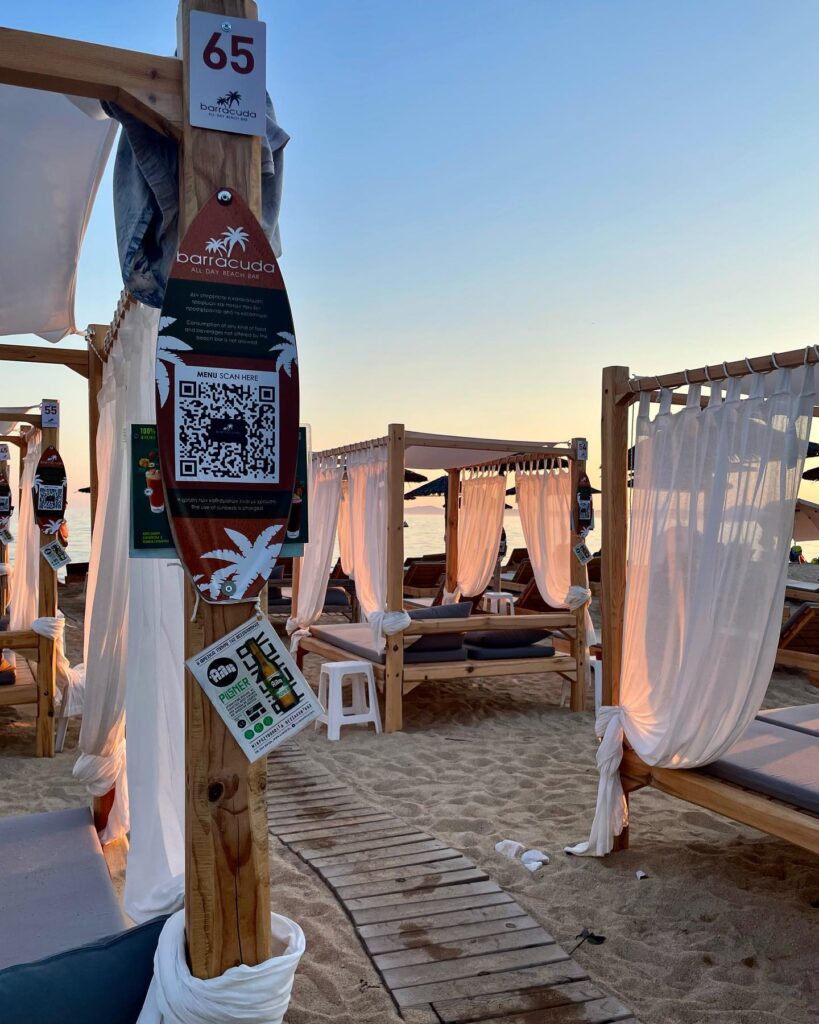 Barracuda beach bar