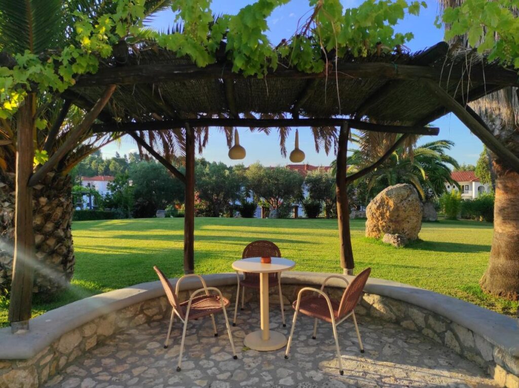 Chrouso Apartments