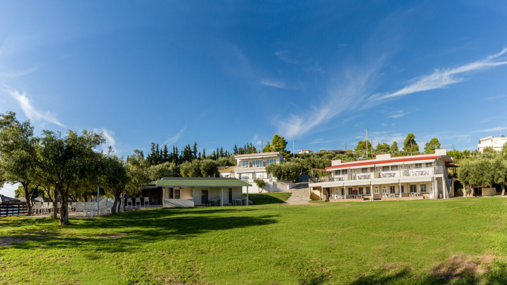 Paradisos Holiday