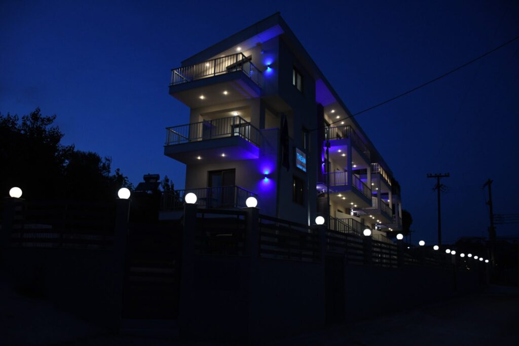 THEANO LUXURY SUITES