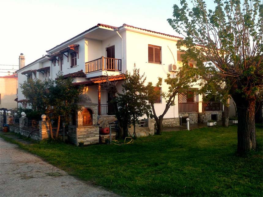 Hatzis House Apartments