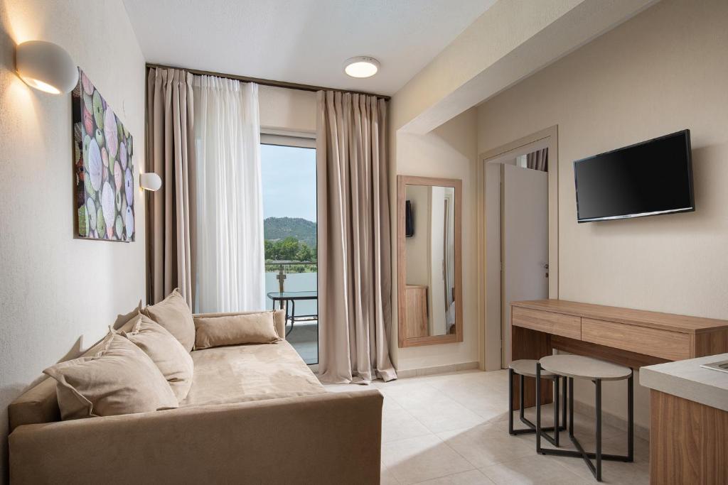 Astra Sarti Luxury Suites3