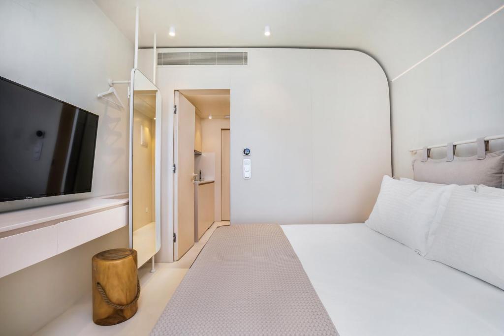 Cocoοns Luxury Suites &#038; Villas6