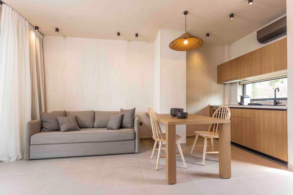 Pnoes Luxury Suites3