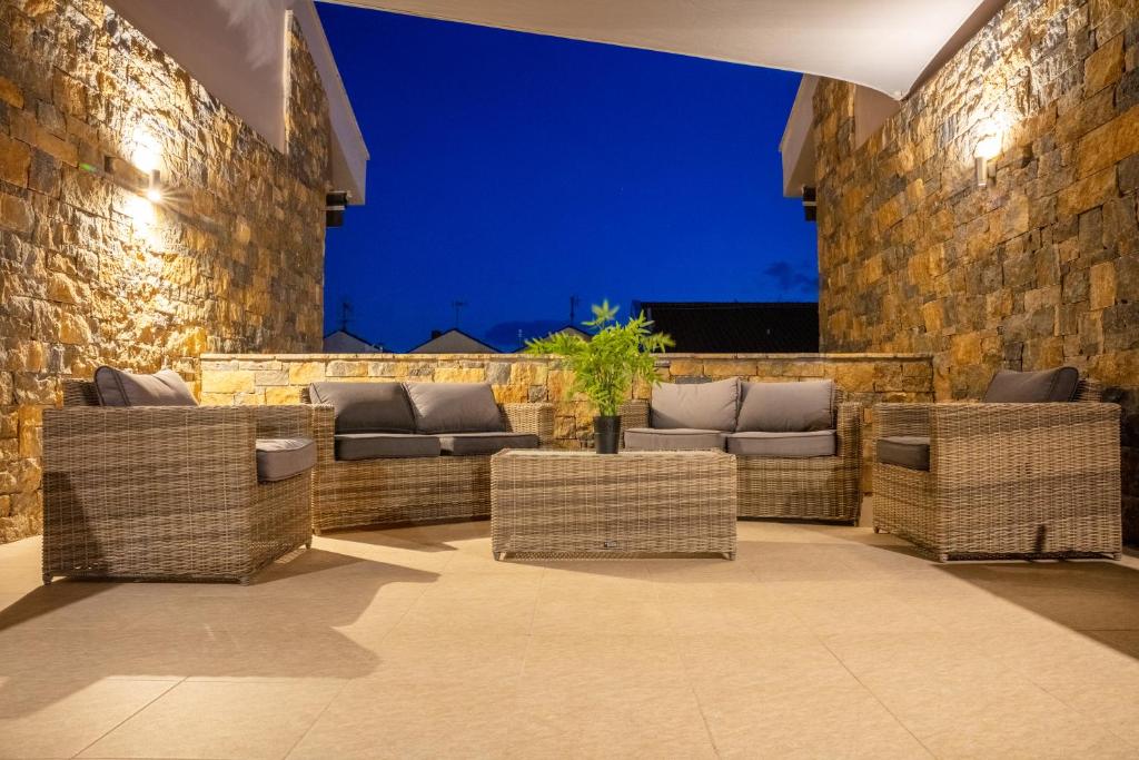 Royalty Suites Seaside2