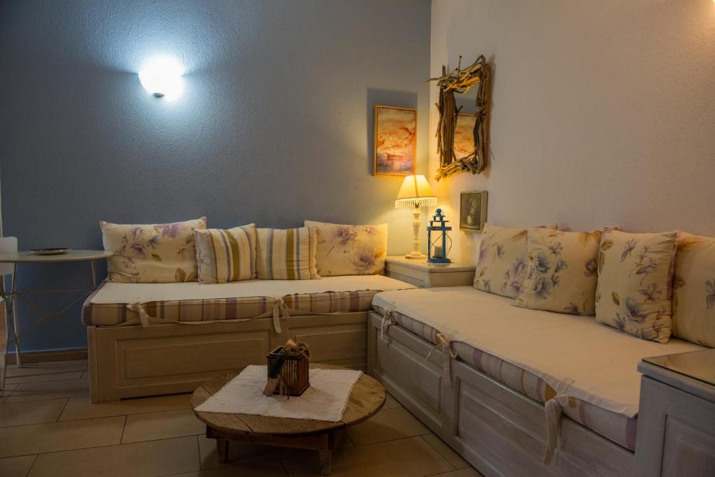 Traditional Arsanas Apartments6