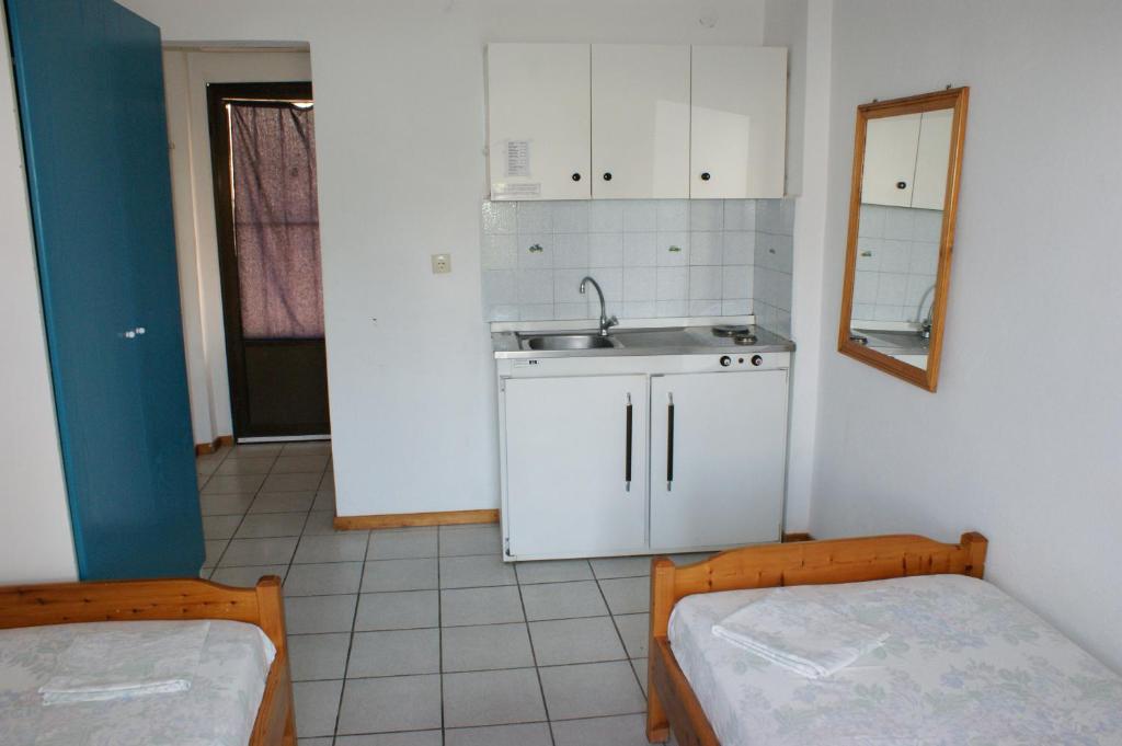 Villa Iris Studios3