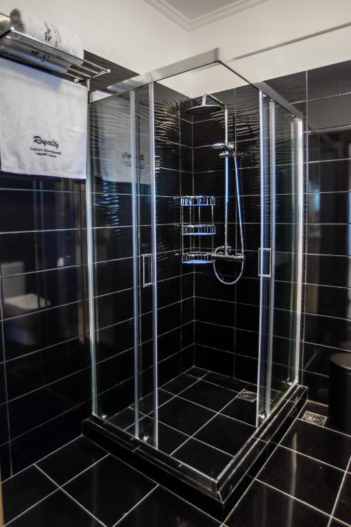 royalty suites loft4