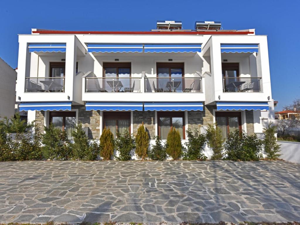 Azur Apartments