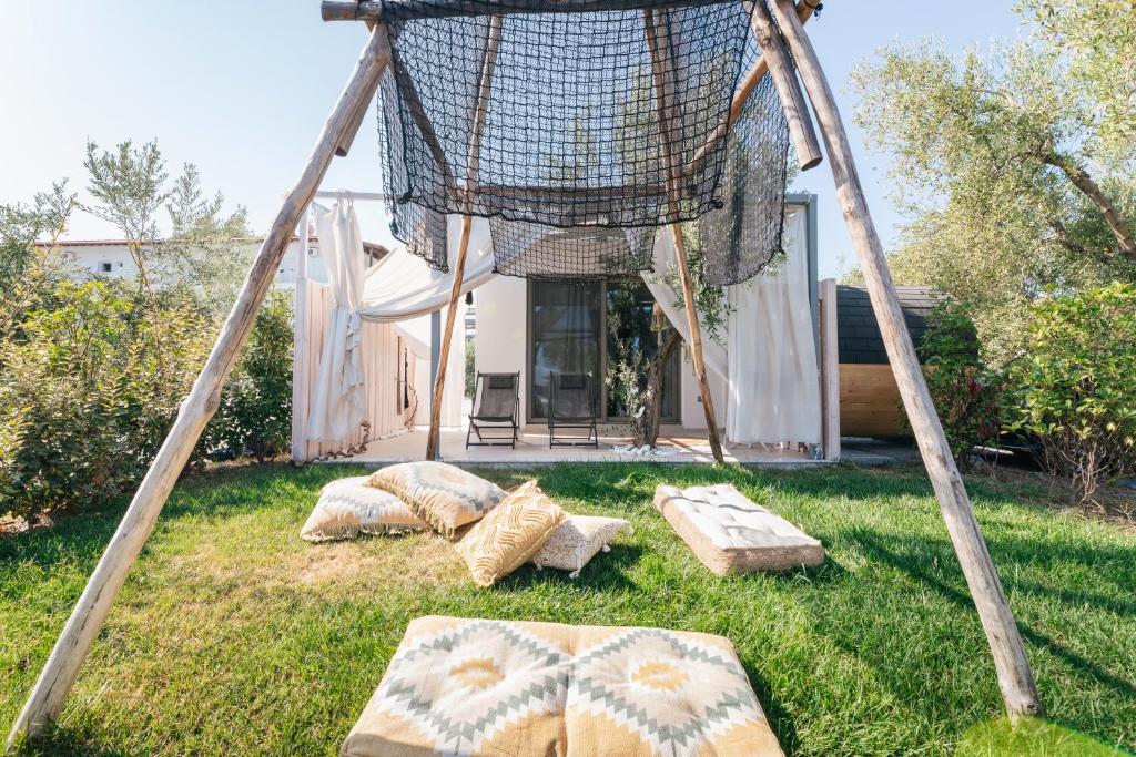Blue Carpet Luxury Suites5