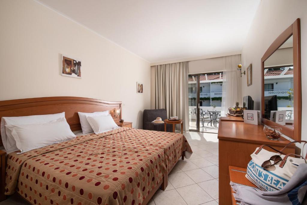 porfi beach hotel