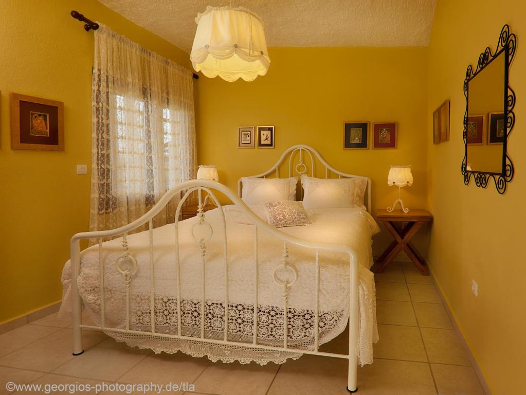 heos accommodation