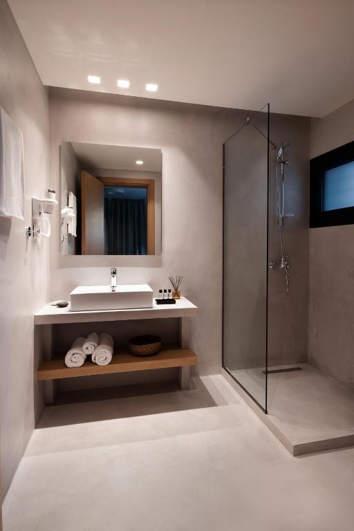 chronos hotel