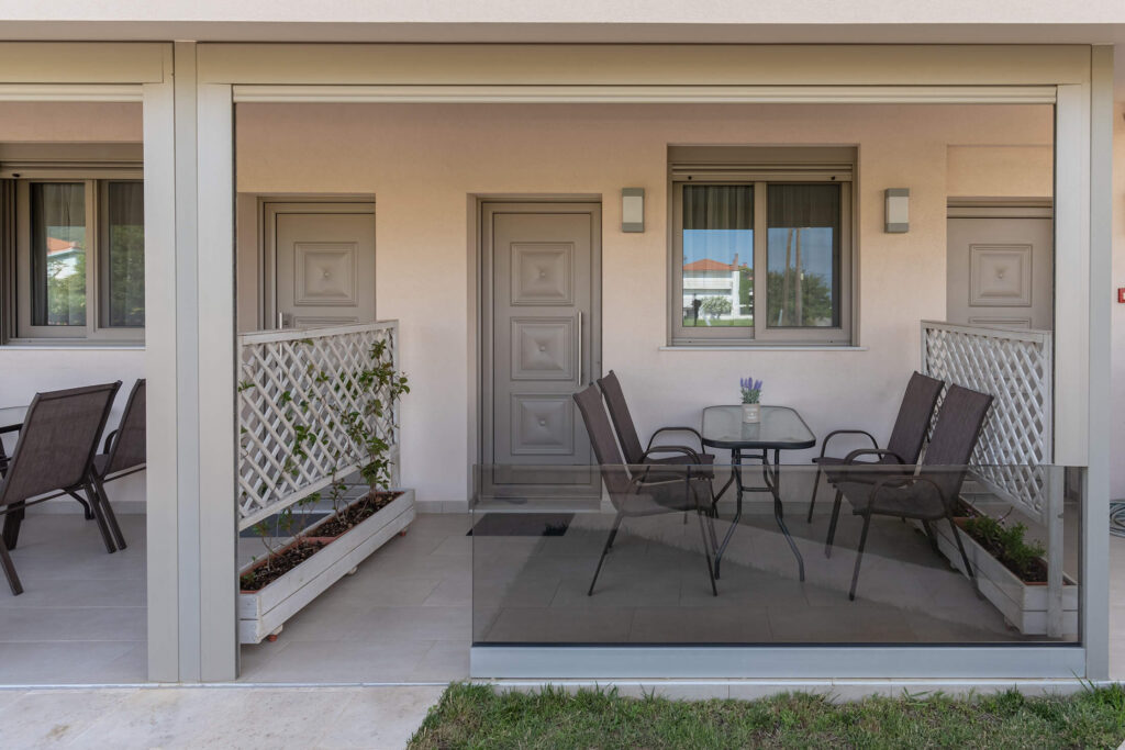 elia-resort-luxury-room-01-stavros-holidays-hotel-rent-rooms-studios-apartments-16