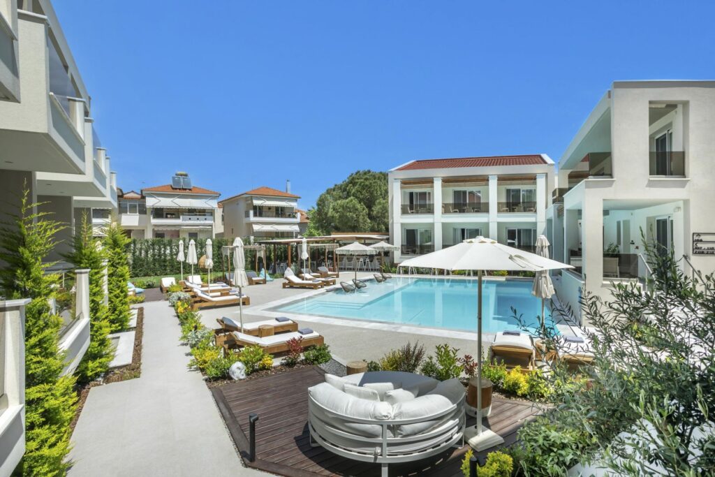 Mirablue Luxury Residences