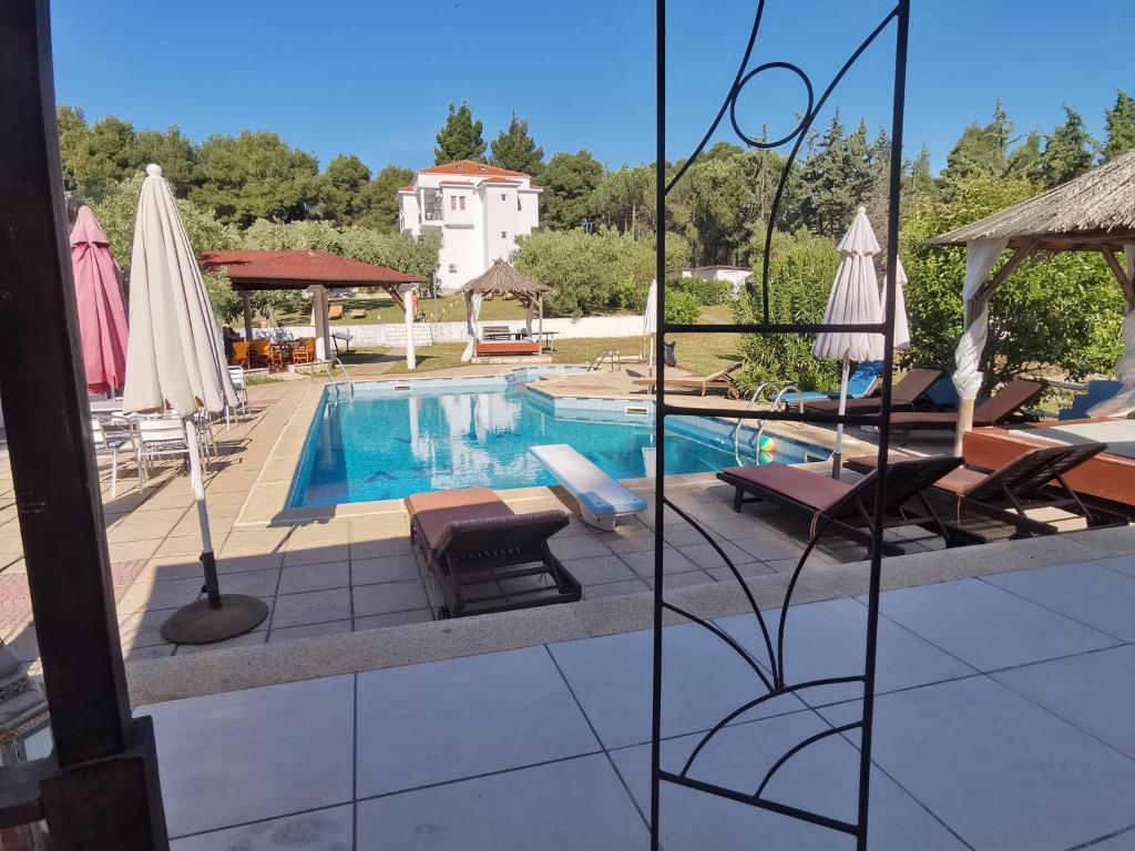 Villa Askamnia Suites