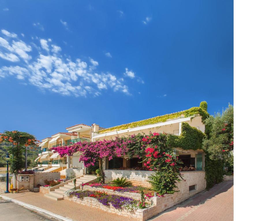 Hotel Loutra Beach